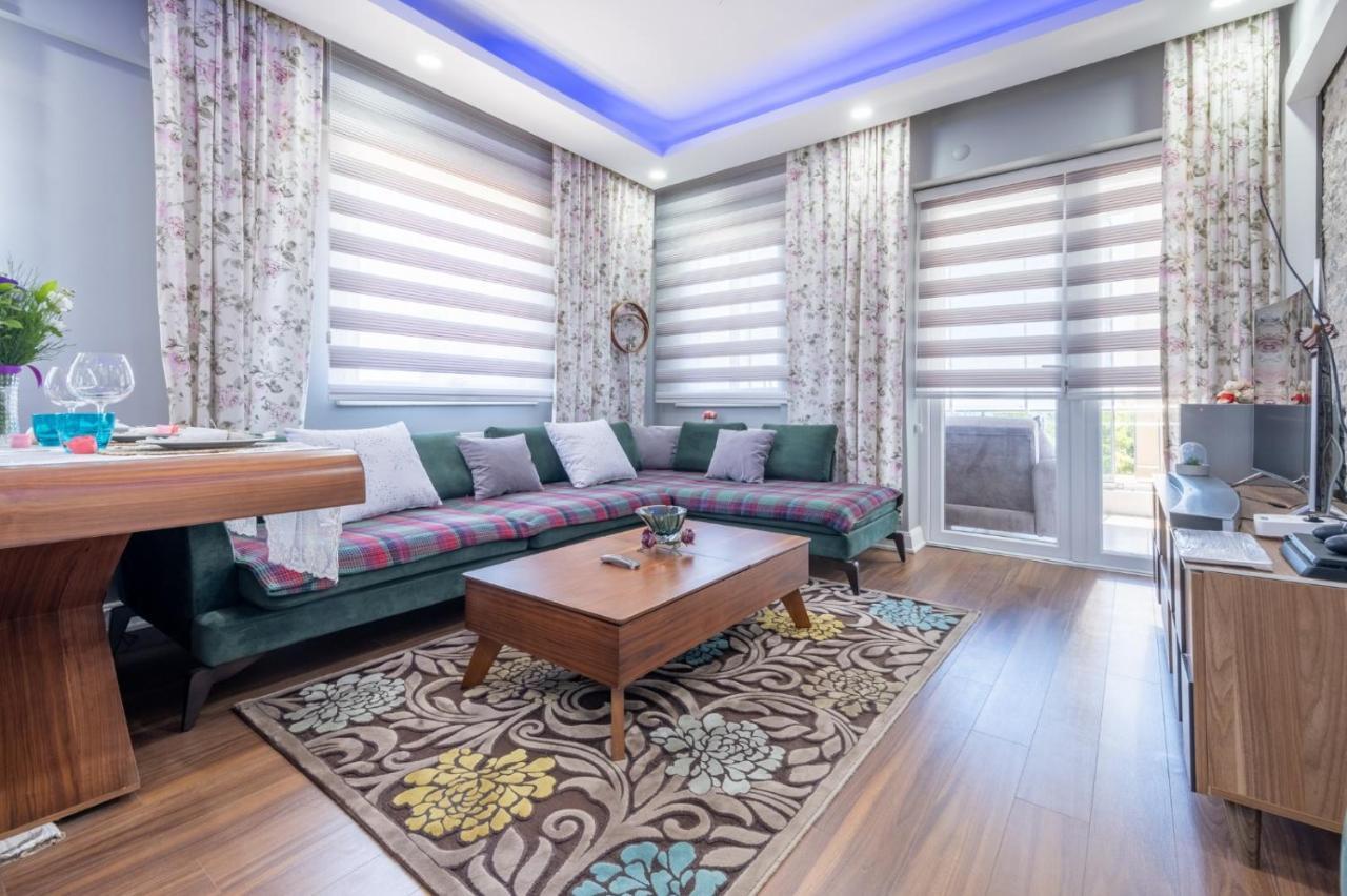 Daire Lara 1+1 Luxury Antalya